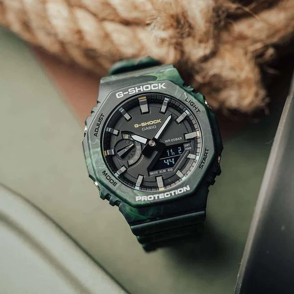 GA-2100FR-3ADR - ساعة يد كاسيو جي شوك أنالوج ديجيتال بعلبة خضراء مموهة وسوار ريزين للرجال