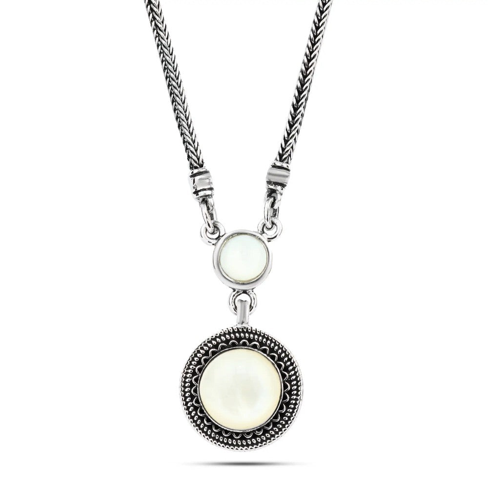 عقد فضة مصري حريمي عيار 925 متوج بحجر صدف علي شكل دائري