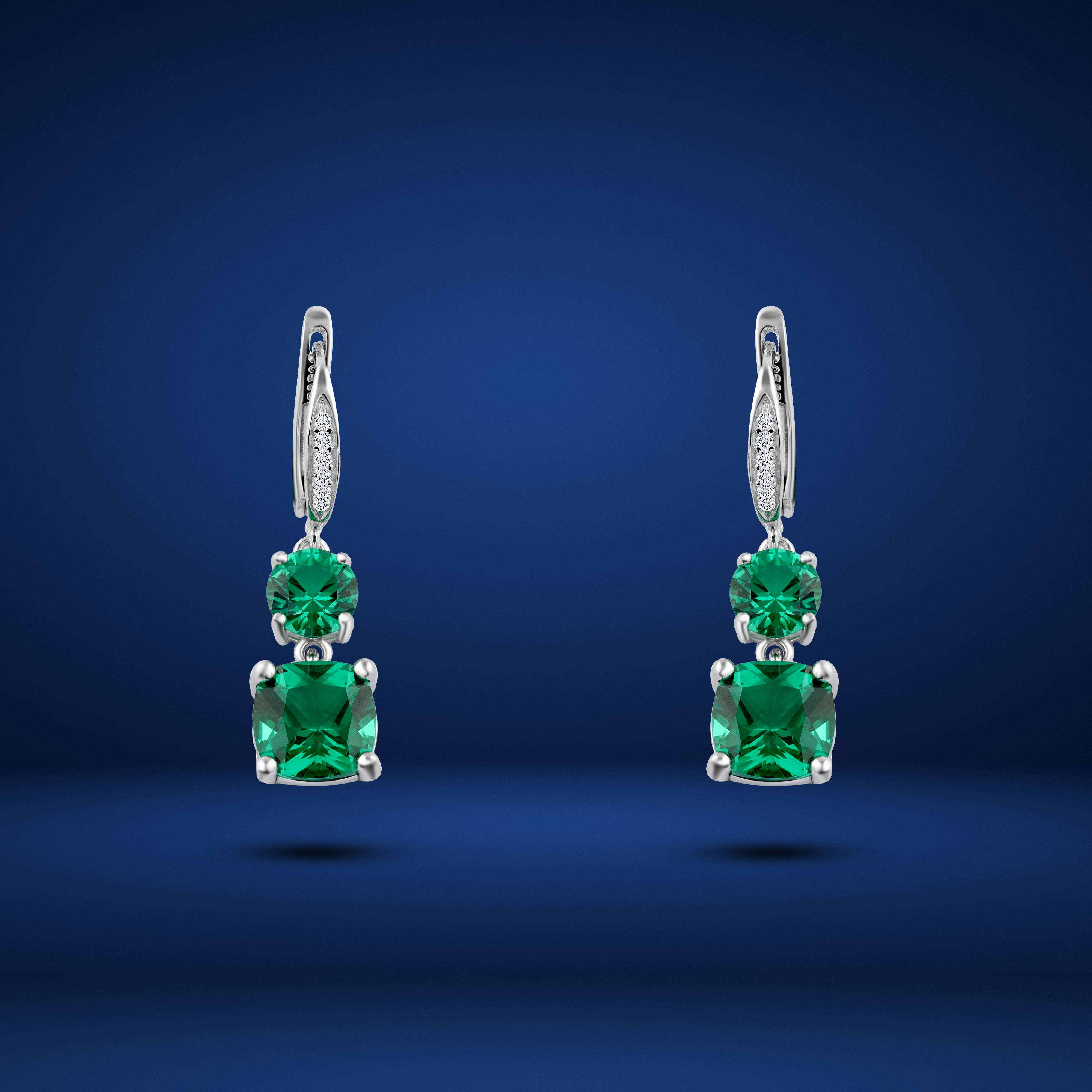 حلق زمرد الملكة – فضة  925 مرصّع بحجر زمرد