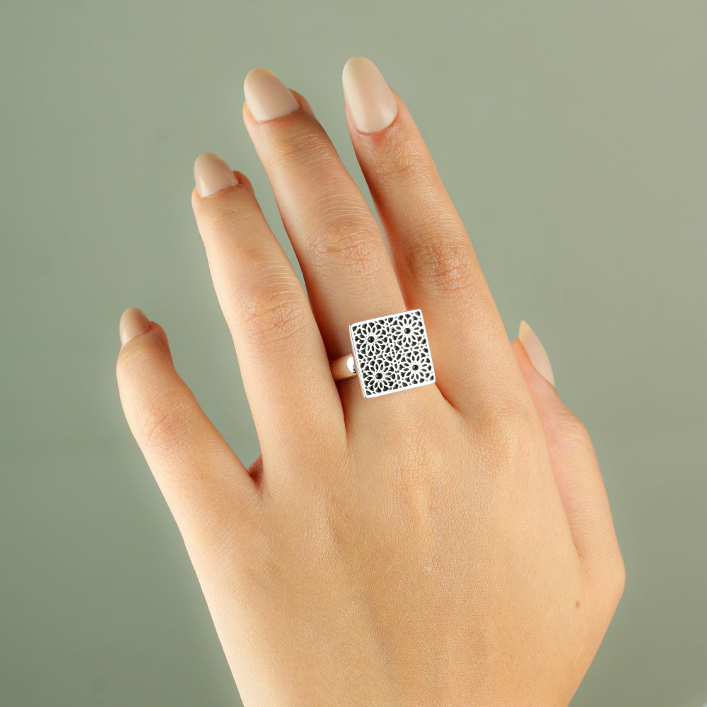 خاتم فضه مصري حريمي عيار 925 بنقوش إسلاميه