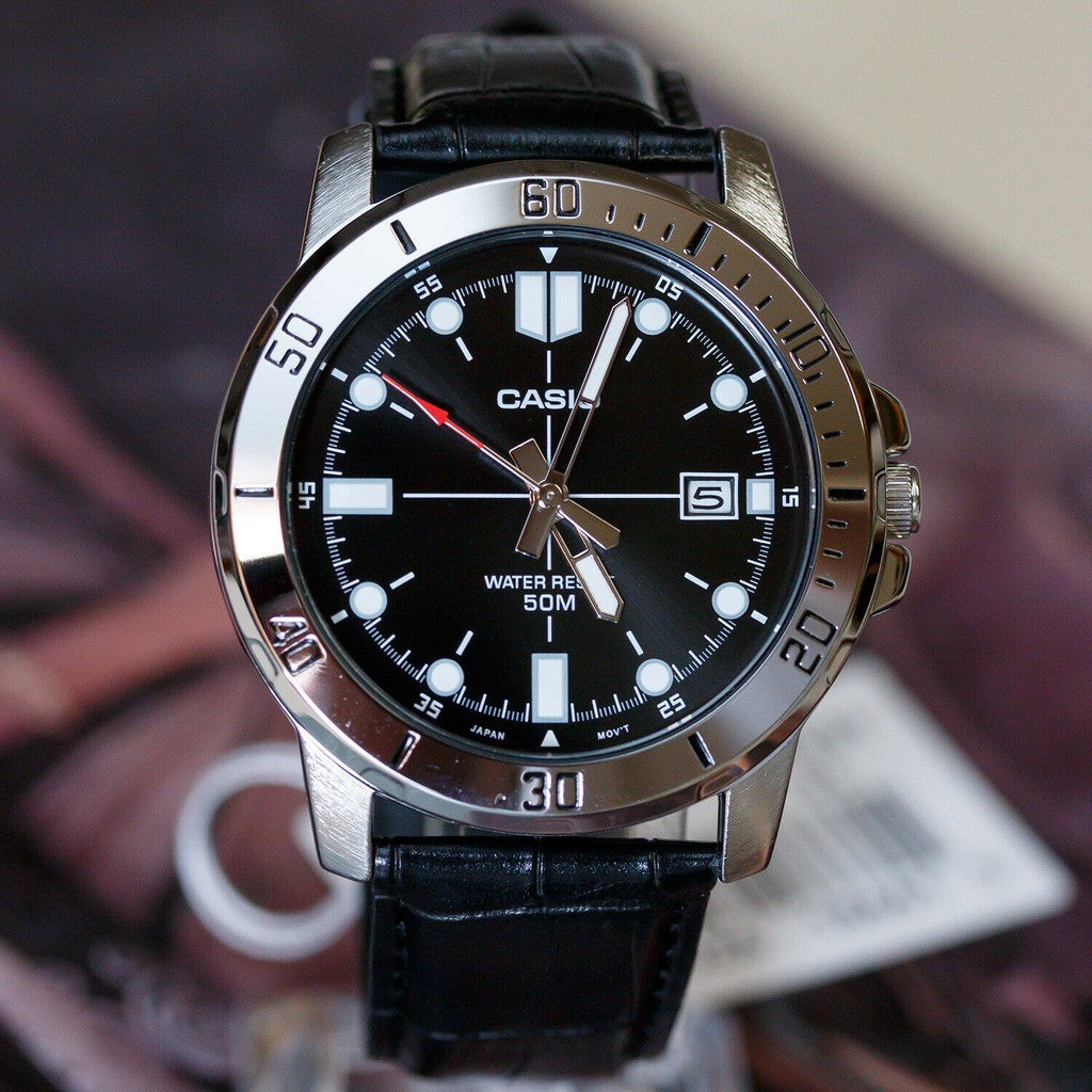 Casio Men's Analog Leather Watch