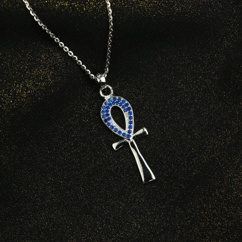 عقد فضة حريمي عيار 925 بدلاية على شكل مفتاح الحياة