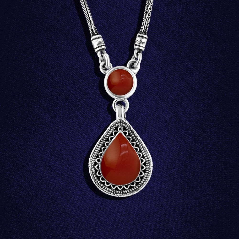 عقد فضة مصري حريمي عيار 925 متوج بحجر عقيق علي شكل لوزة