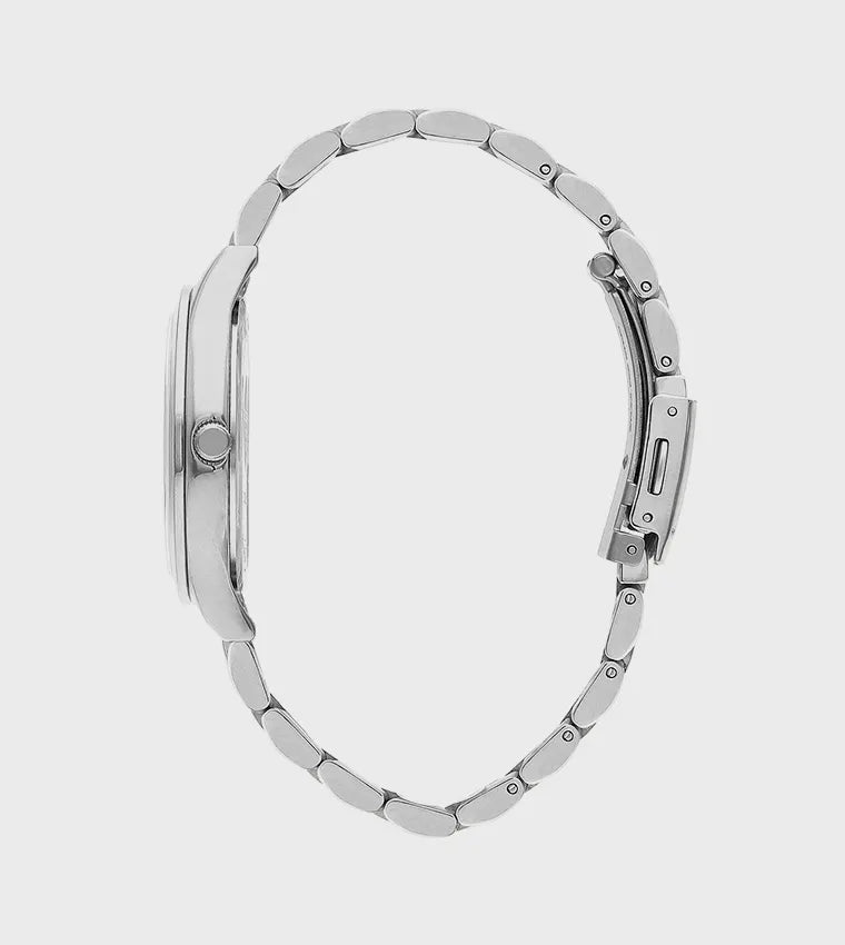 ساعة يد نسائية من لي كوبر بسوار معدني فضي وميناء أزرق سماوي