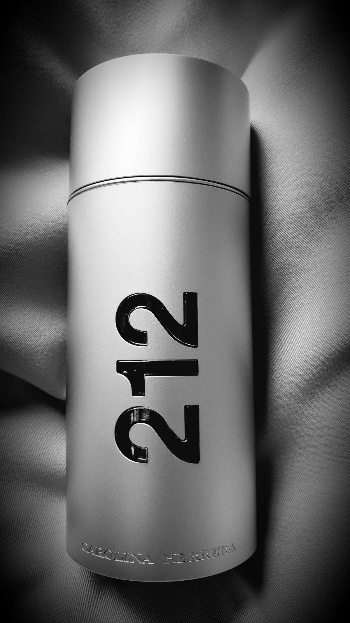 عطر كارولينا هيريرا 212 إن واي سي للرجال - او دو تواليت ، 100 مل