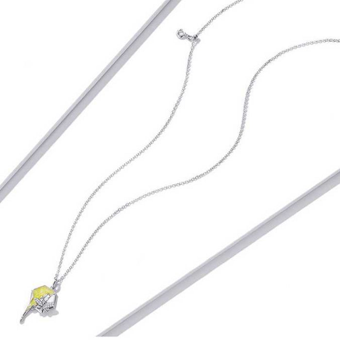 عقد فراشة أنيقة مع لمسة مينا صفراء فضة عيار 925