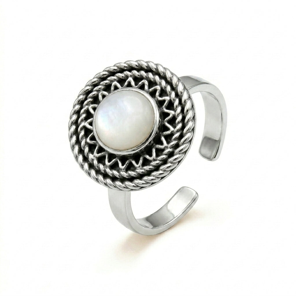 925 Silver Ring with a Heritage Design and White Mother-of-Pearl Stone