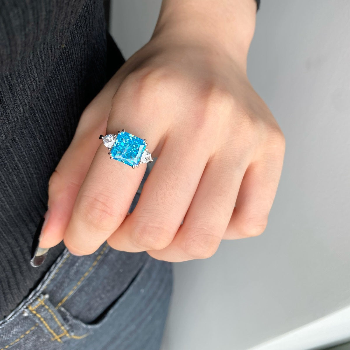 Ice Grandeur Ring – 925 Sterling Silver with Natural Crushed Ice Stone and Clear Side Accents
