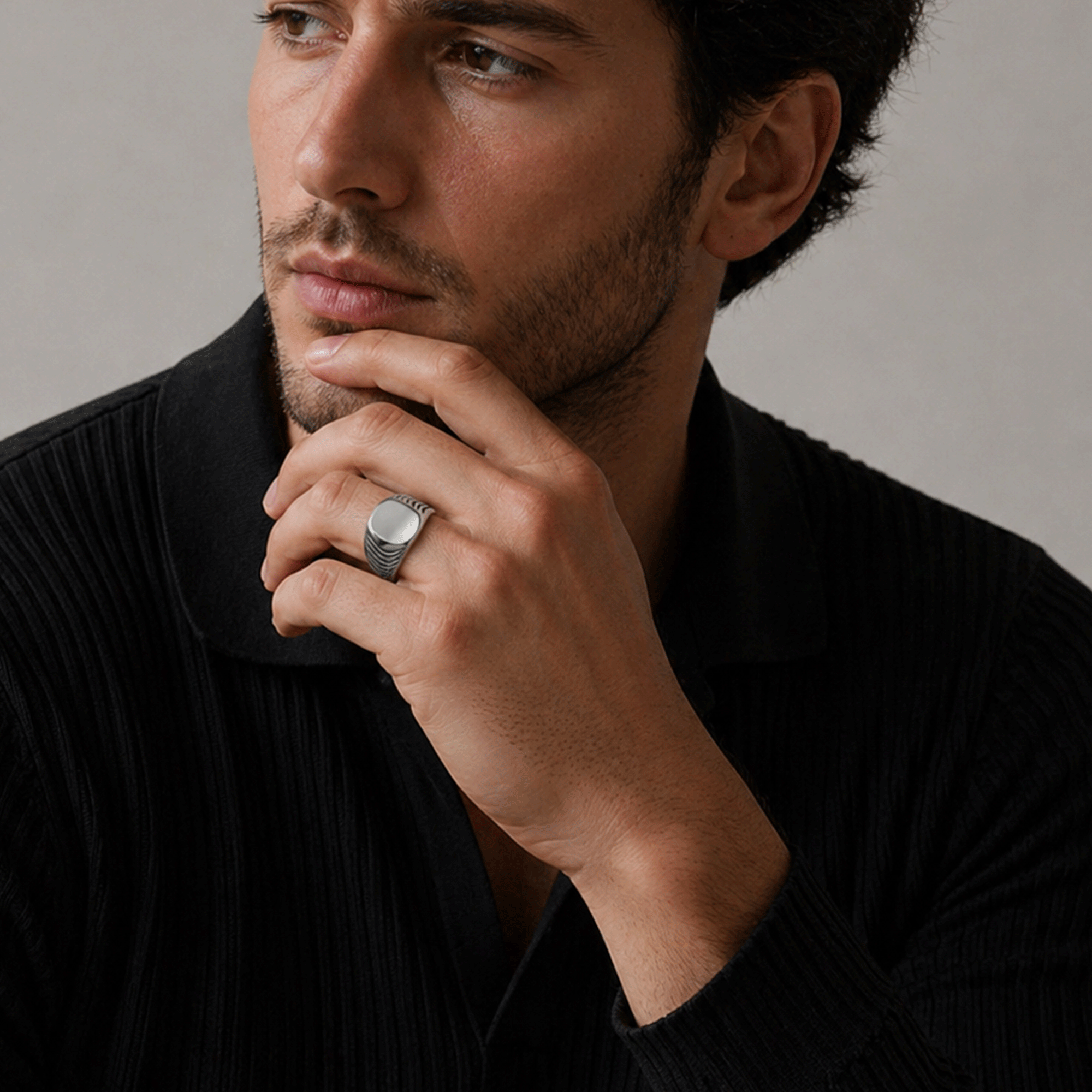 Men’s 925 Silver Ring with a Smooth Top and Striped Sides
