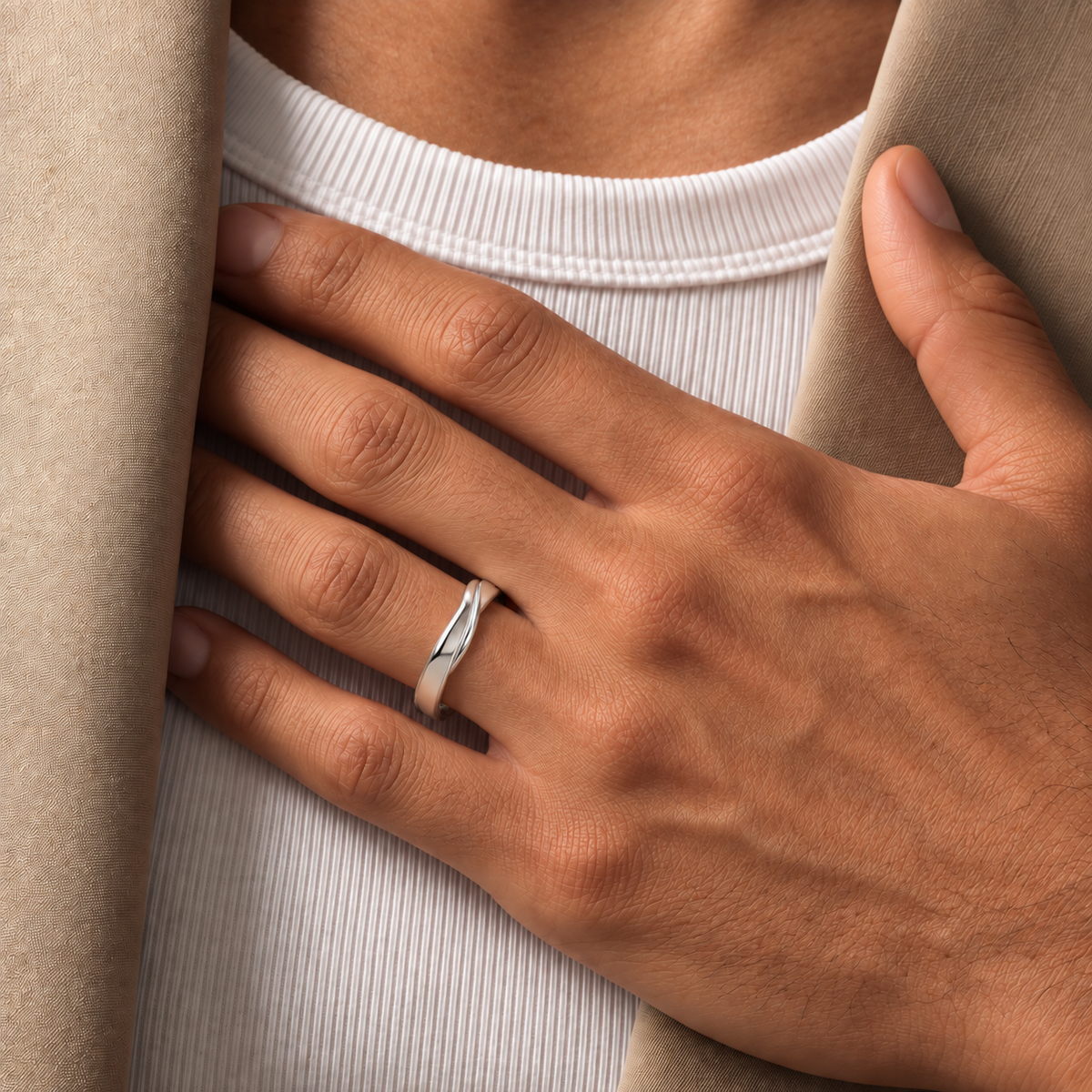 دبلة رجالي بتصميم خطوط متداخلة - فضة عيار 925