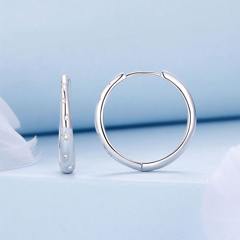 حلق فضة عيار 925 دائري بتصميم نجوم لامعة