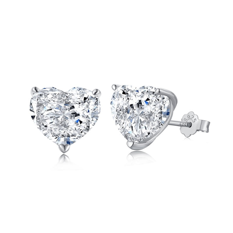 Sterling silver heart pendant crowned with a crushed ice stone