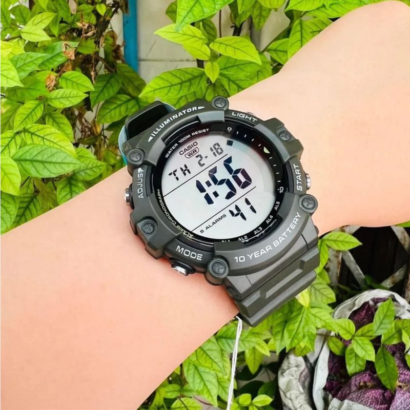 AE-1500WHX-3AVDF - ساعة يد كاسيو رجالي ديجيتال بسوار من الراتينج