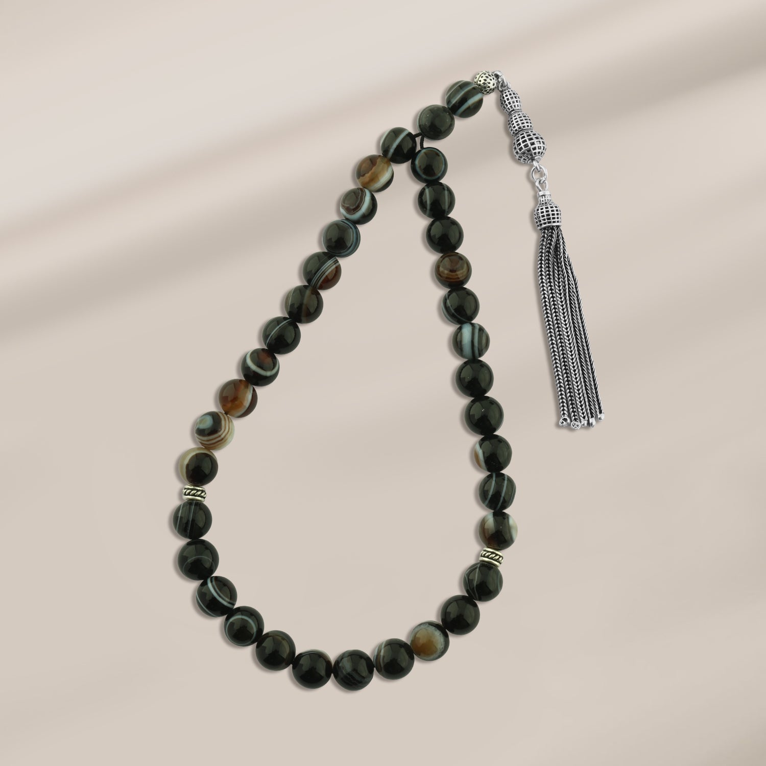 سبحة عقيق سليماني طبيعي مطعّم بطقم فضة تركي لوكس عيار 925 – 33 حبة – 8 ملي – AROS046