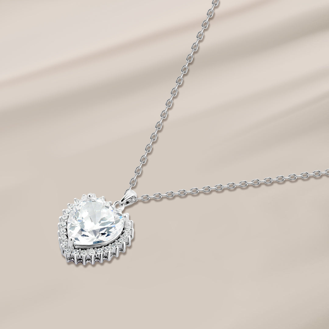 Classic Heart Necklace with a Luxurious Shine – 925 Silver
