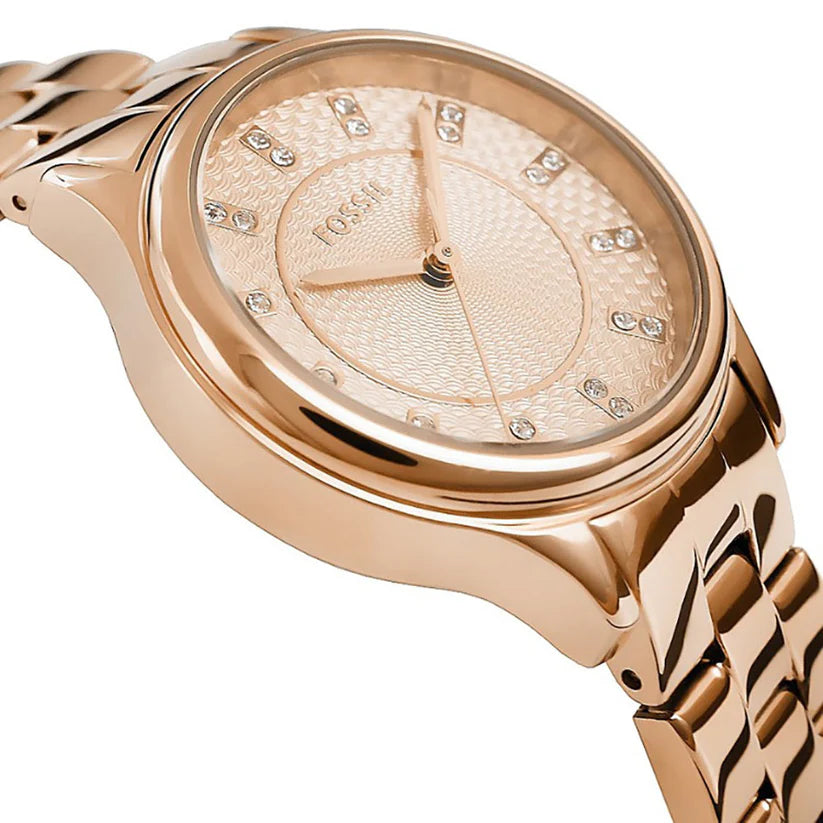 ساعة فوسيل للنساء بسوار من الستانلس ستيل المطلي باللون الذهبي الوردي وميناء مرصع بالكريستال BQ1571