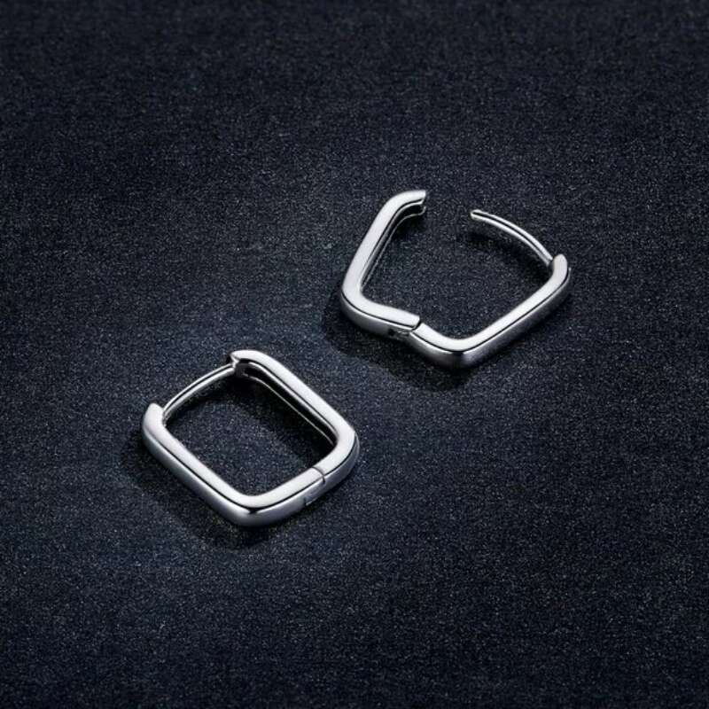 BSE478 - حلق فضة عيار 925 علي شكل مستطيل