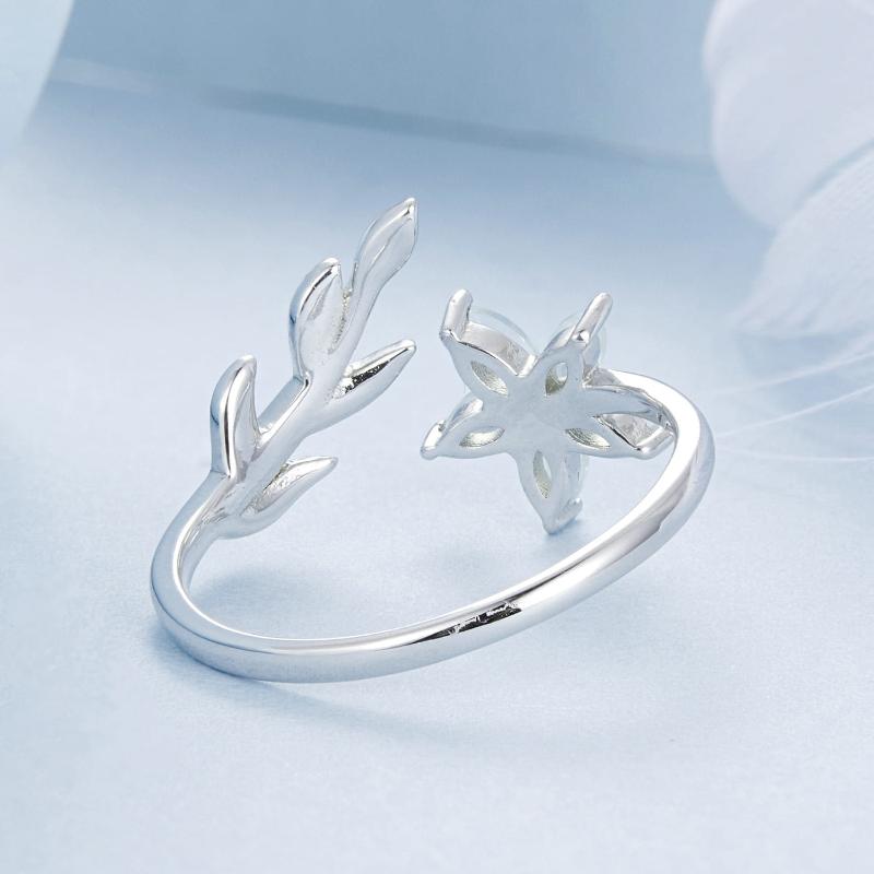 خاتم فضة عيار 925 علي شكل زهرة