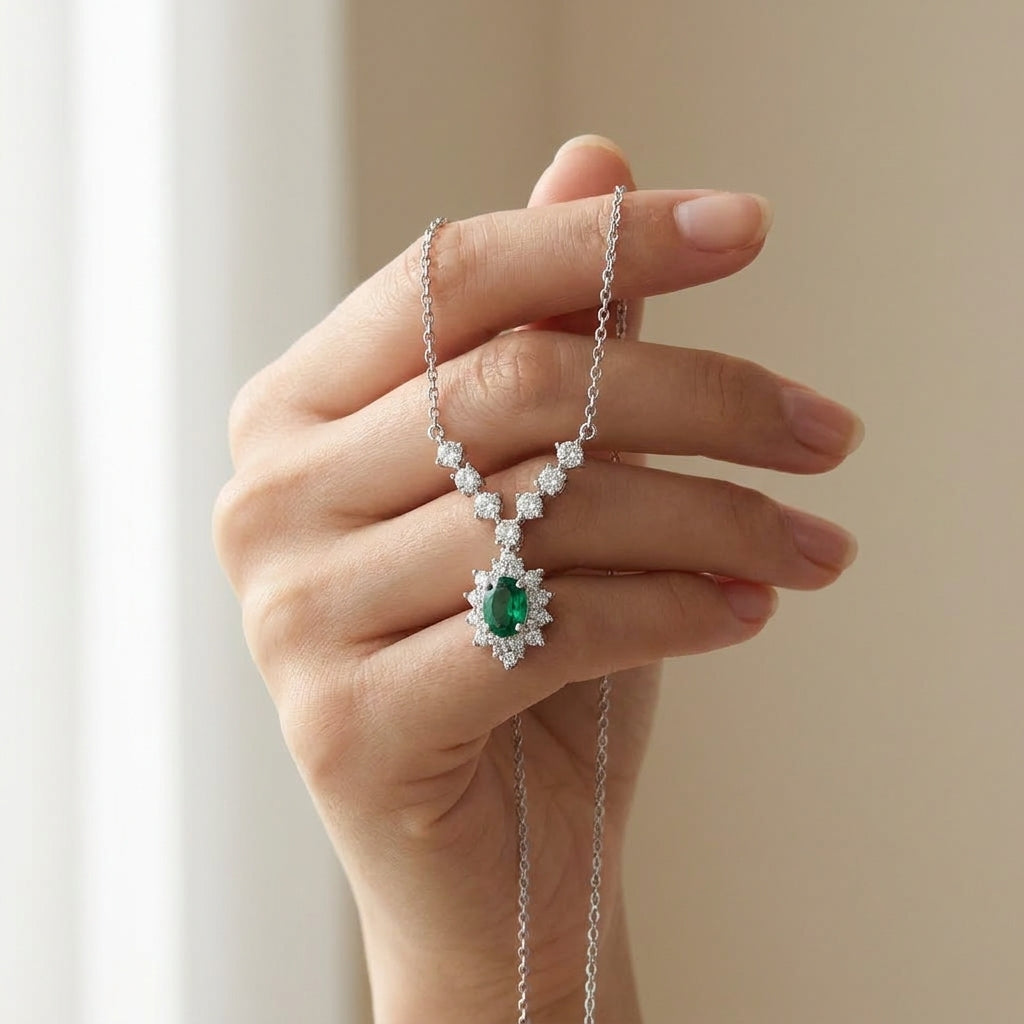 925 Silver Necklace with Green Emerald Stone and Sparkling Details