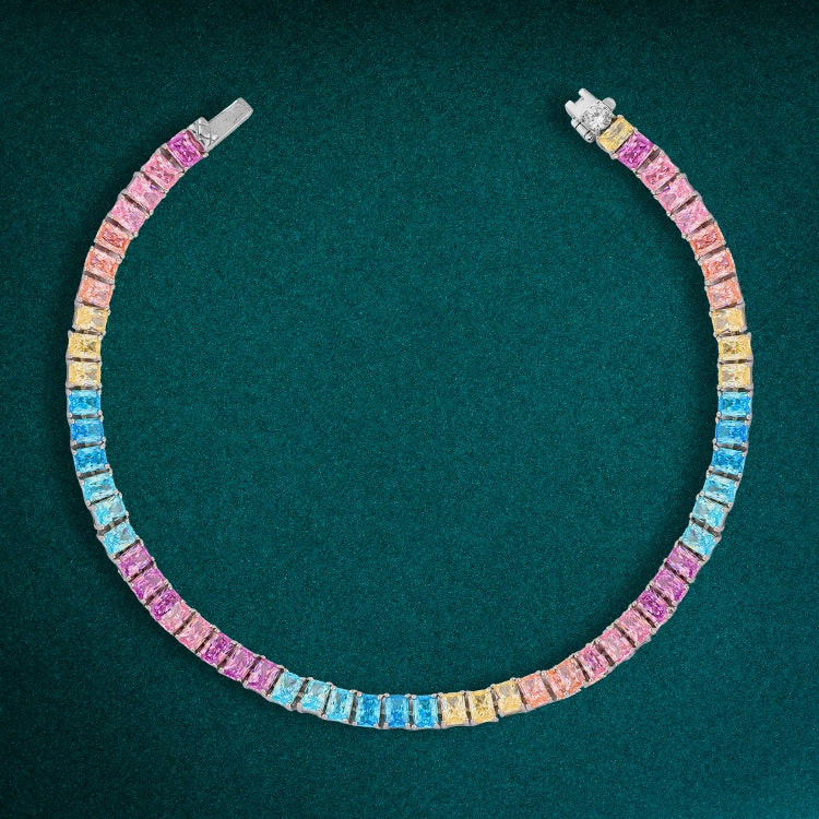 انسيال بتصميم راقٍ من الفضة عيار 925  والأحجار الملونة