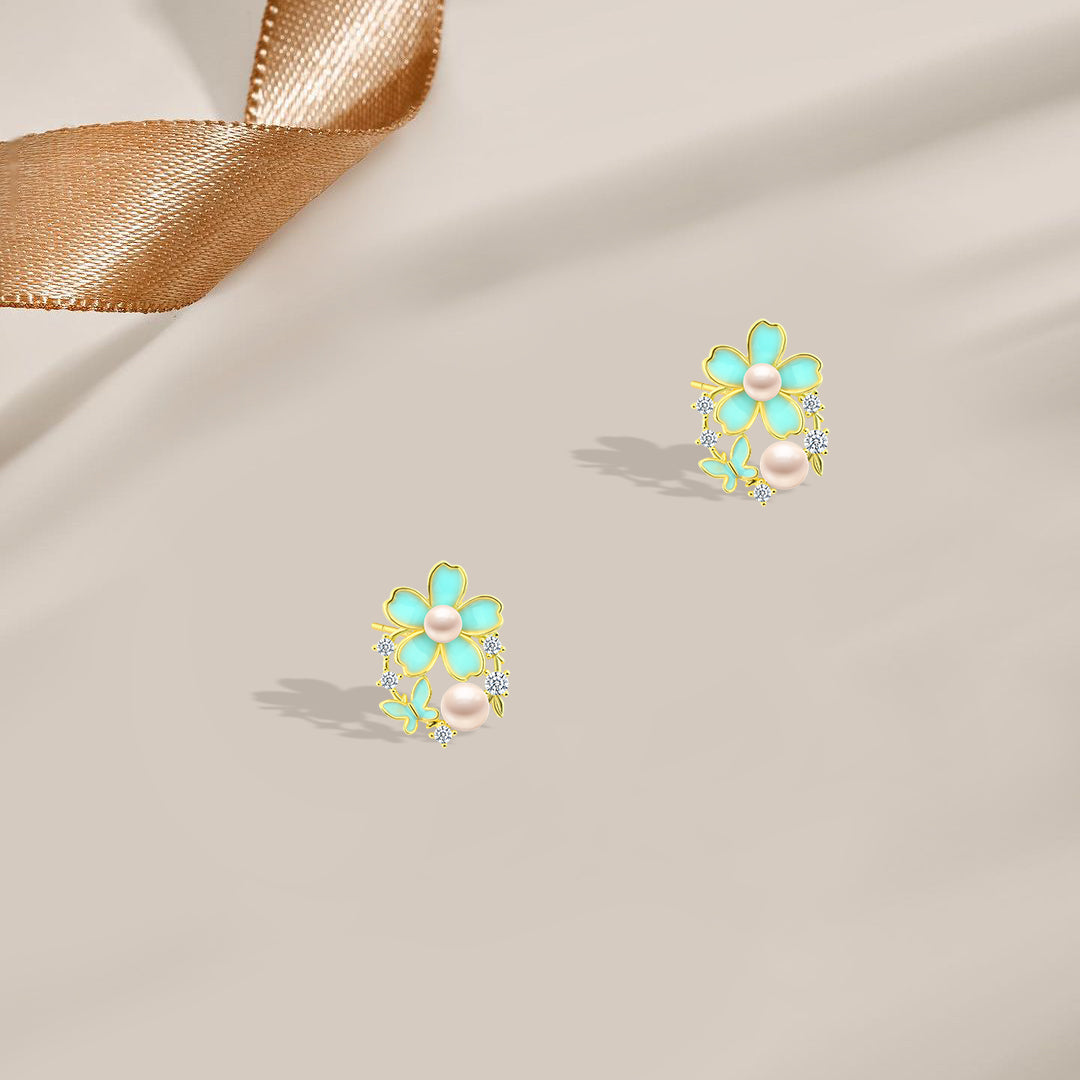 حلق فضة رقيق بتصميم زهرة وفراشة ولؤلؤ – عيار 925