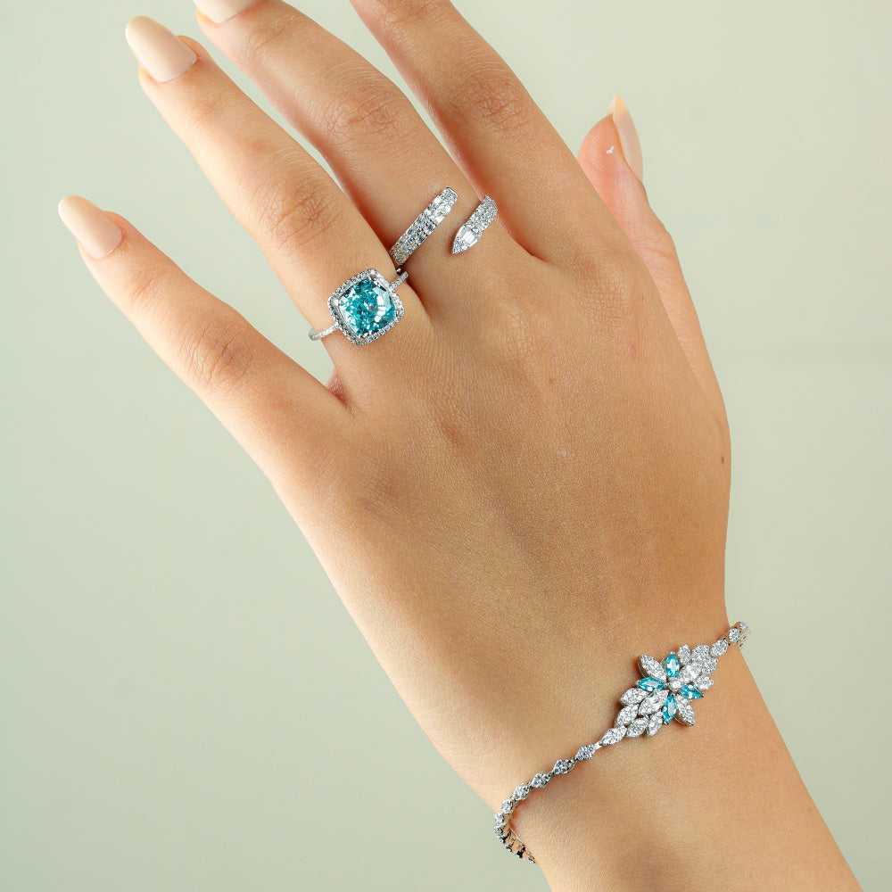 انسيال زهرة الكريستال الزرقاء المرصع بالزركون فضة عيار 925