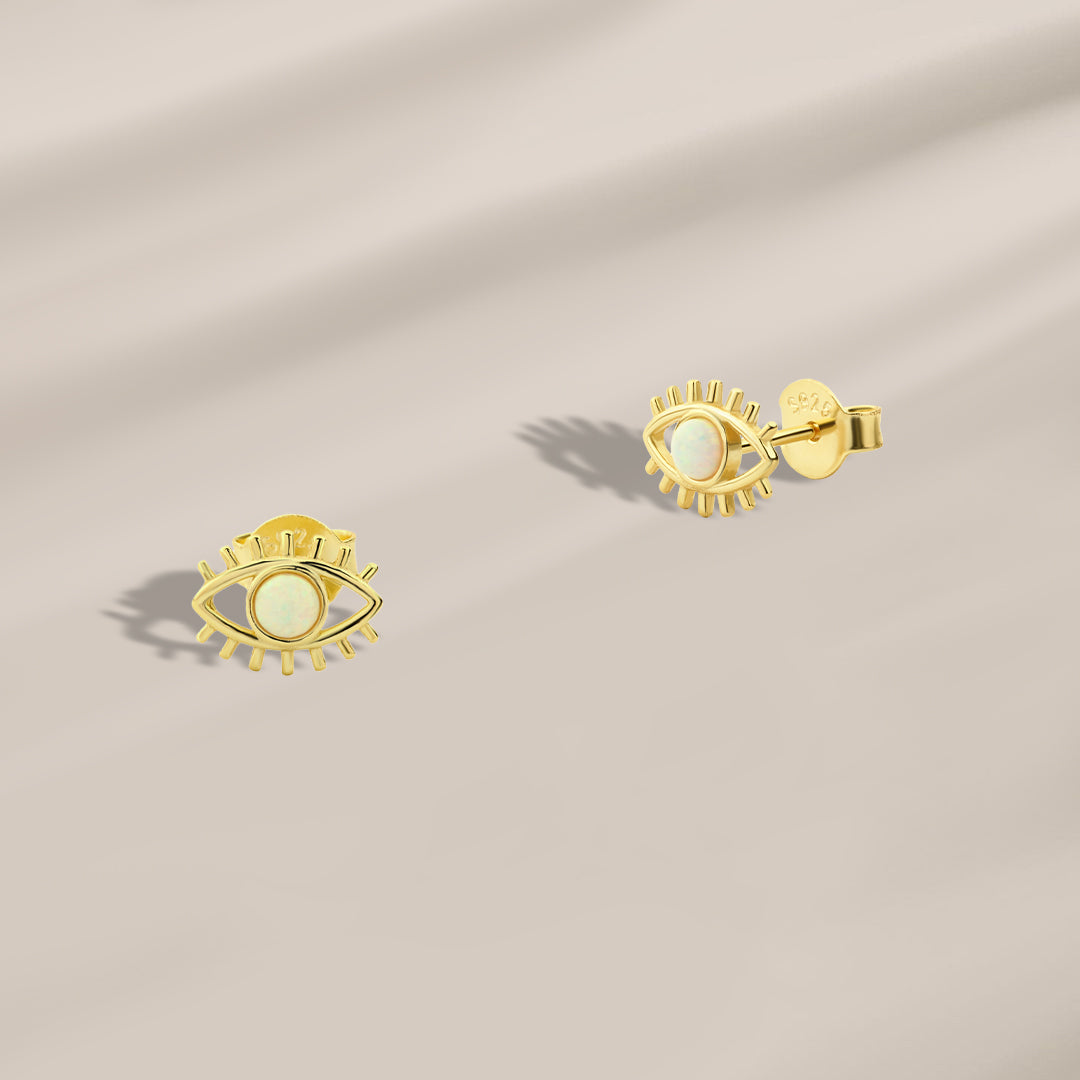 حلق فضة عيار 925 مطلي ذهب بتصميم عين بحجر أوبال