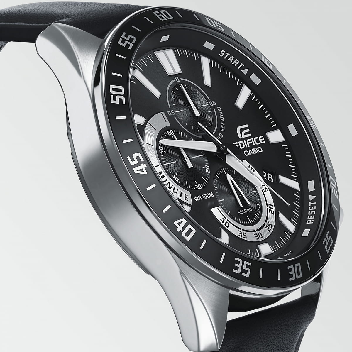 ساعة كاسيو إيديفيس للرجال كرونوغراف بمينا أسود وسوار جلد طبيعي – EFV-620L-1AVUDF