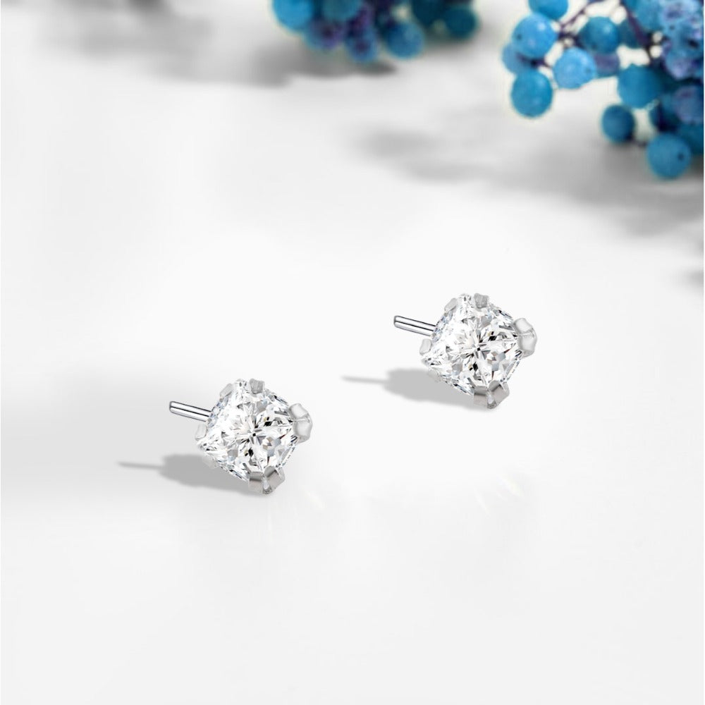 Shiny zircon Earing With a round design 925 Sterling Silver