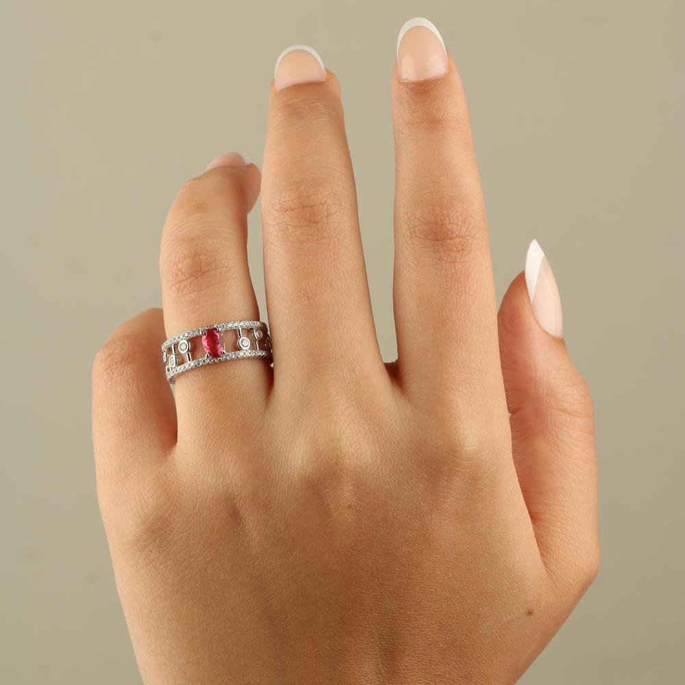 خاتم تاج الأميرات – فضة عيار 925 بفص زركون وردي