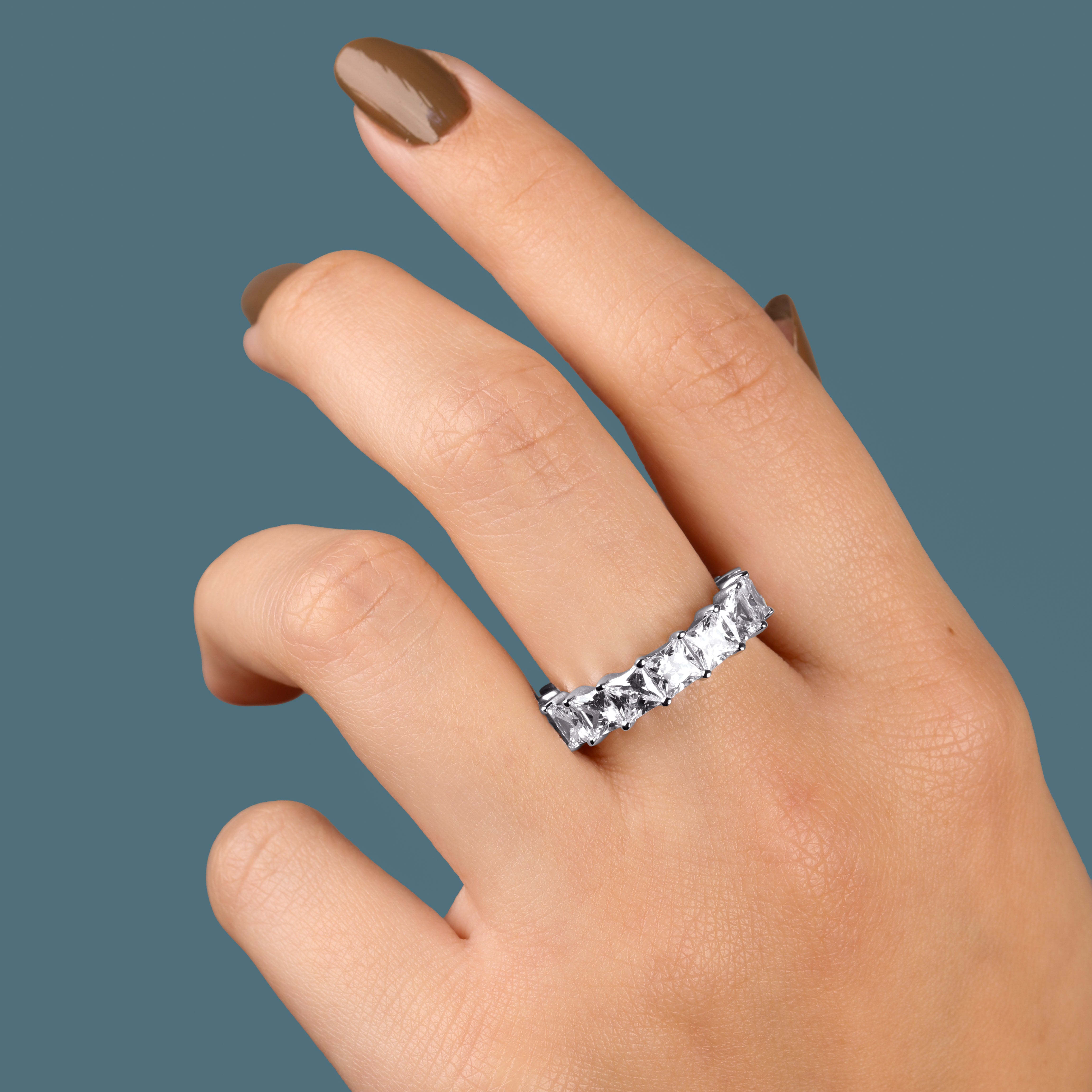 خاتم فضة عيار 925 مرصع بزركون مربّع