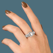 خاتم فضة 925 بحجر مركزي كبير وهالة زركون