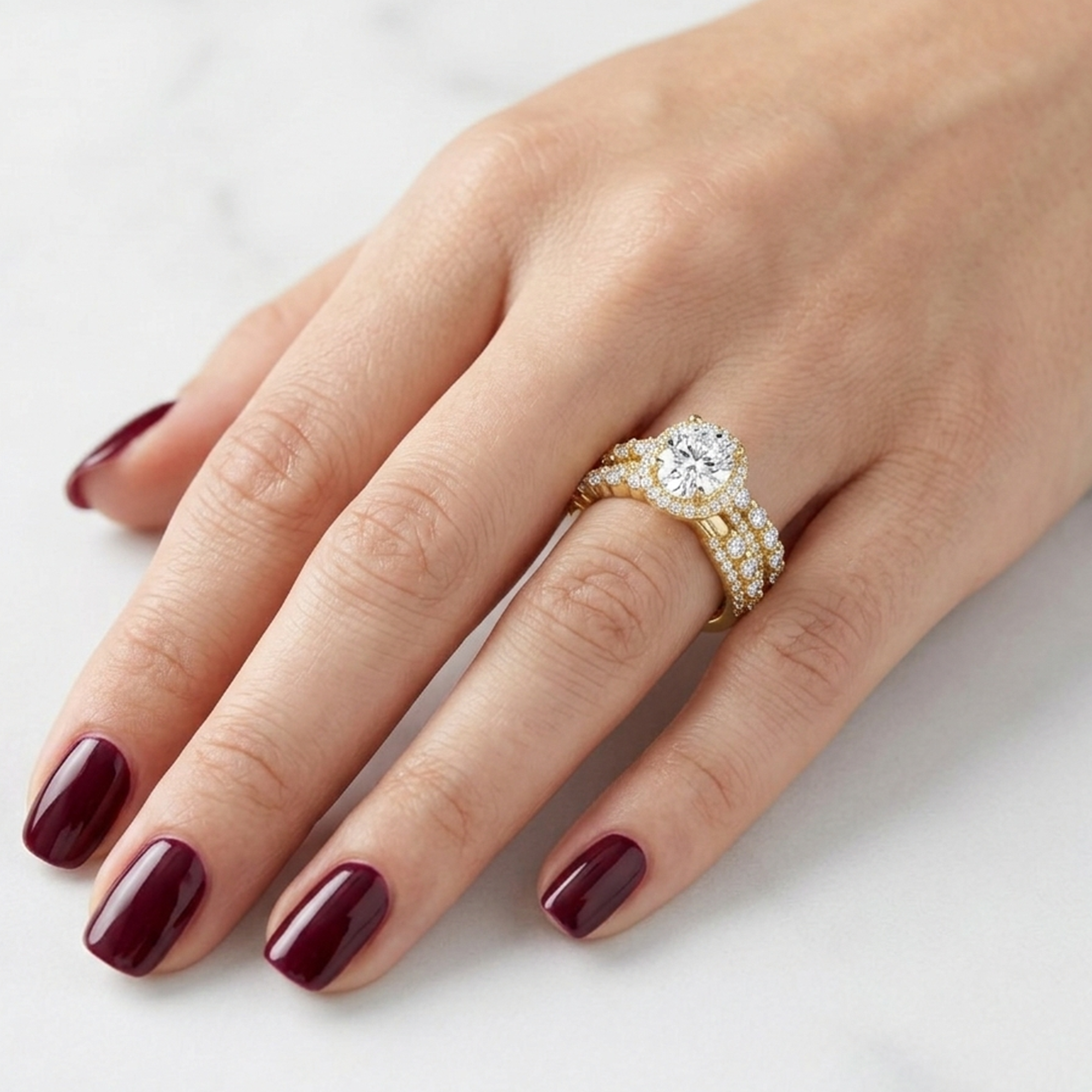 Elegant Design Ring with a Round Stone – Gold-Plated 925 Silver