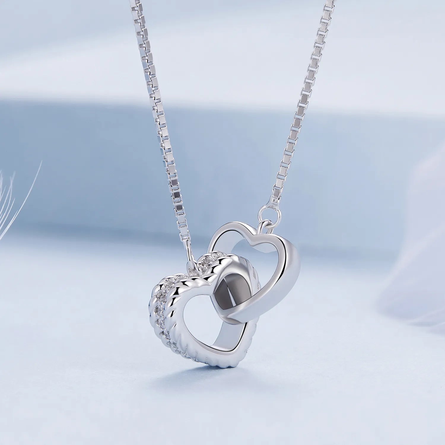 عقد قلبين متداخلين مرصع فضة عيار 925