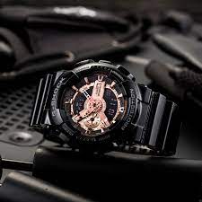 GA-110MMC-1ADR – ساعة كاسيو جي شوك كرونوغراف رقمية وتناظرية للرجال بسوار رزين وهيكل أسود ولمسات ذهبي وردي
