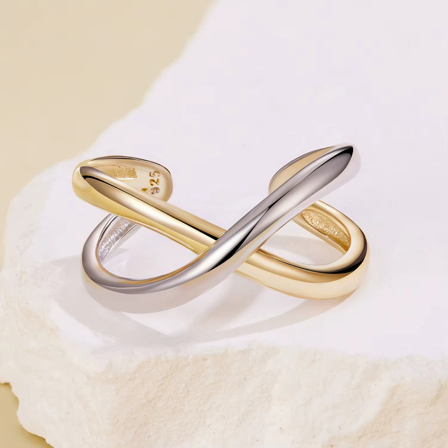 خاتم إنفينيتي ثنائي اللون أنيق فضة عيار 925