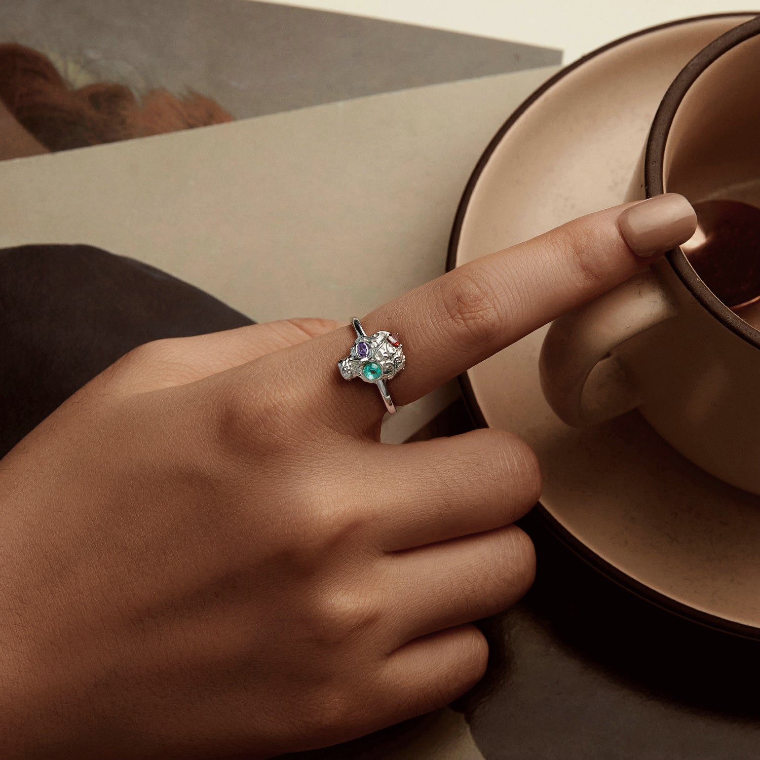 Artistic skull ring set with colorful stones, 925 silver