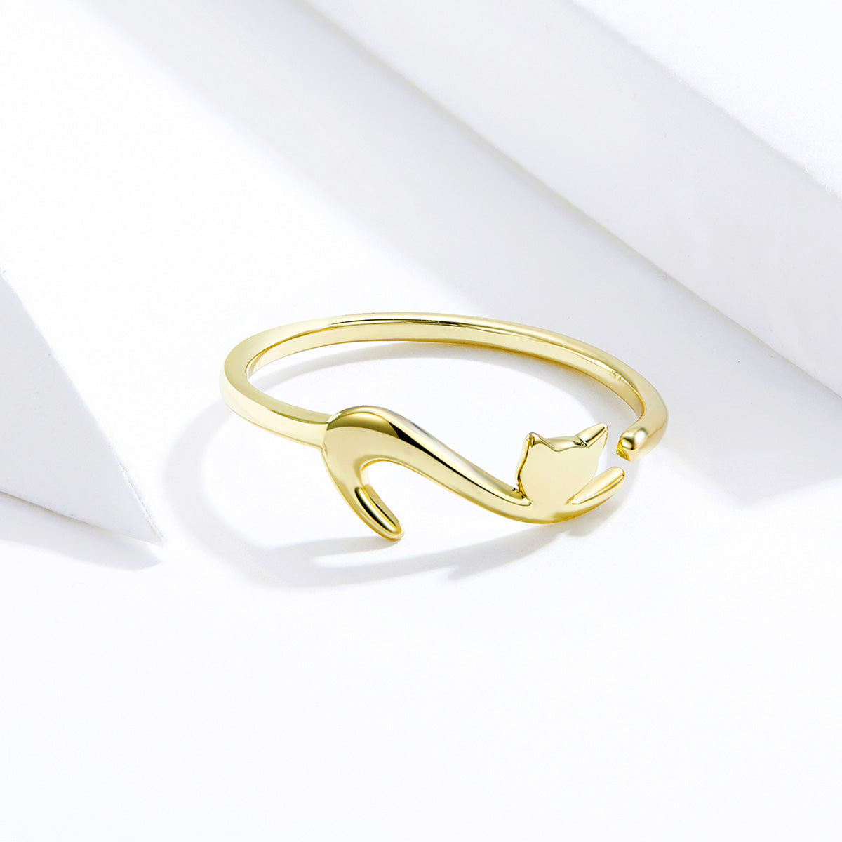 Simple and Elegant 925 Silver Cat Ring – Gold Plated
