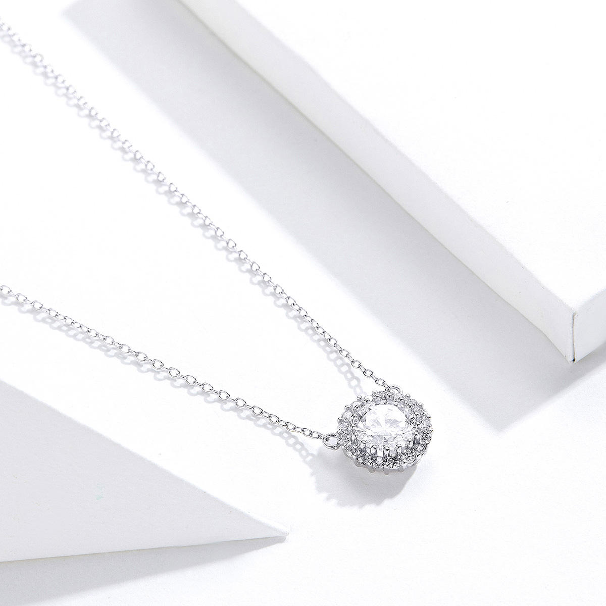 Elegant Round 925 Silver Necklace Studded with Sparkling Stones