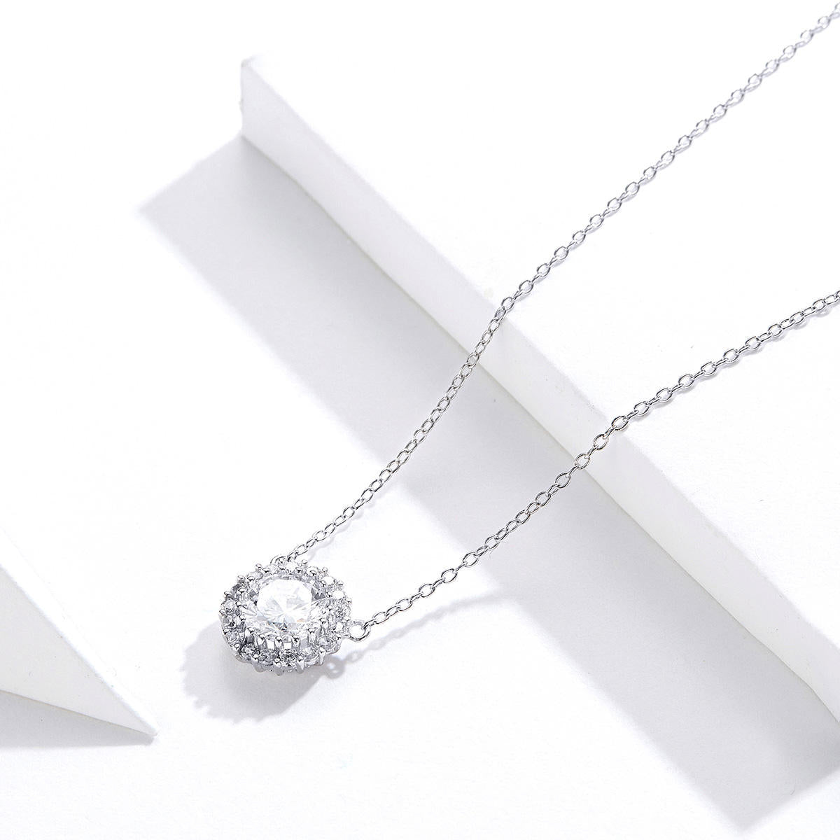 Elegant Round 925 Silver Necklace Studded with Sparkling Stones