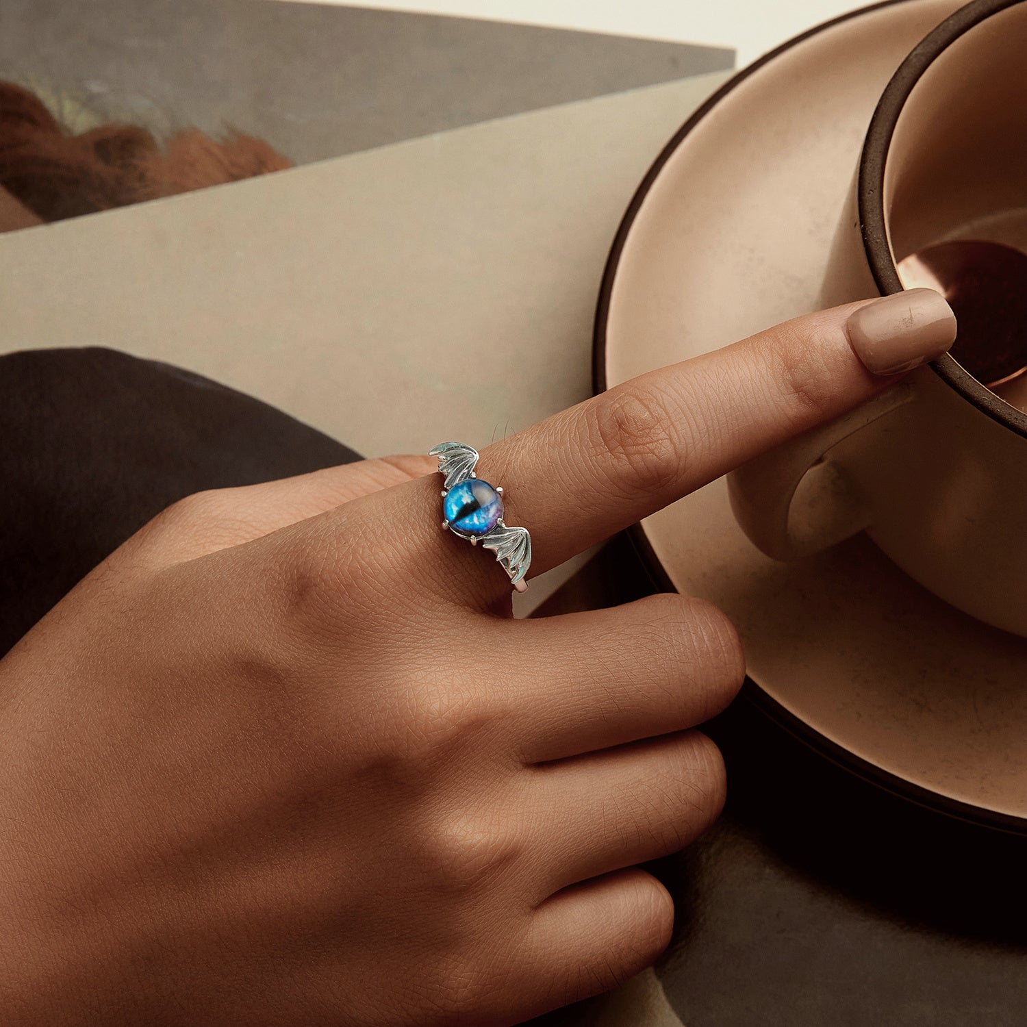 خاتم فضة 925 بتصميم أجنحة وفص أزرق