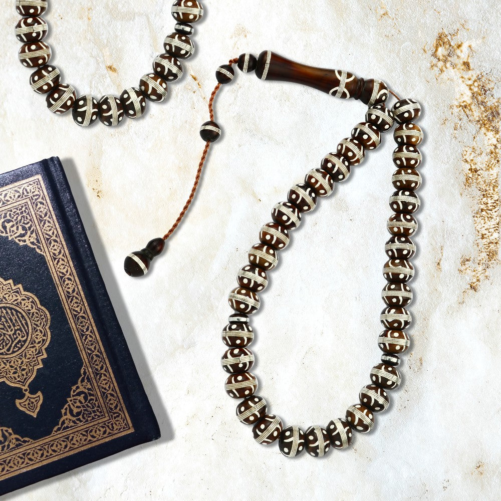 سبحه من الكوك الفاخر مطعمة بالفضة , 33حبة