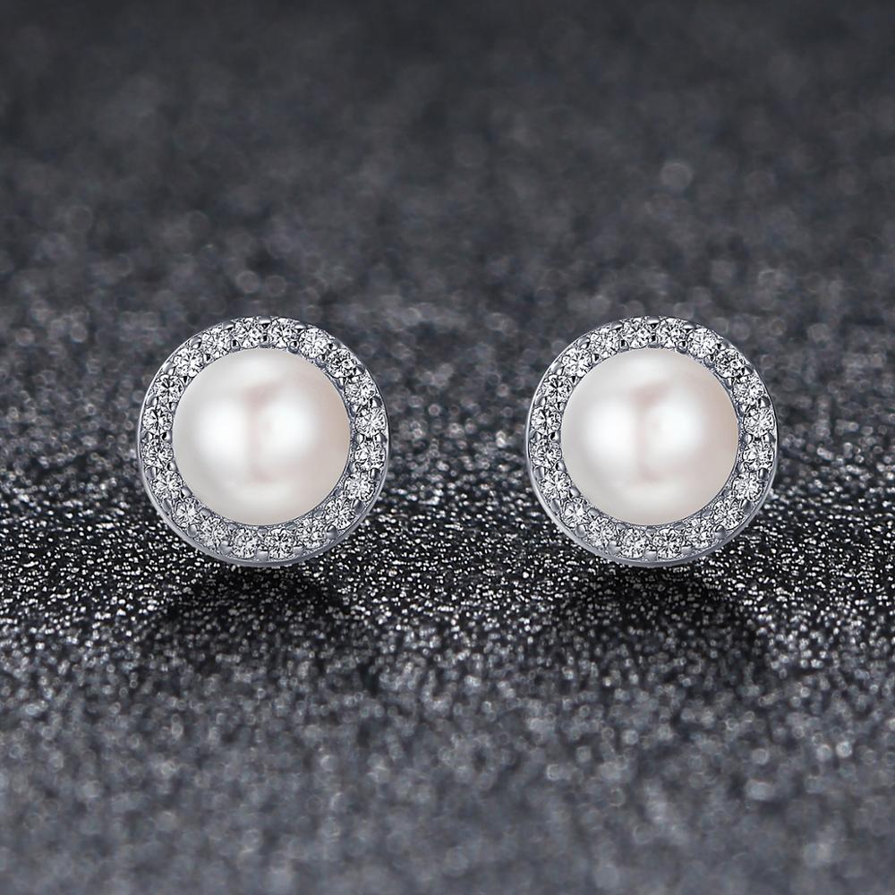 حلق "لؤلؤ راقٍ محاط بزركون" فضة عيار 925