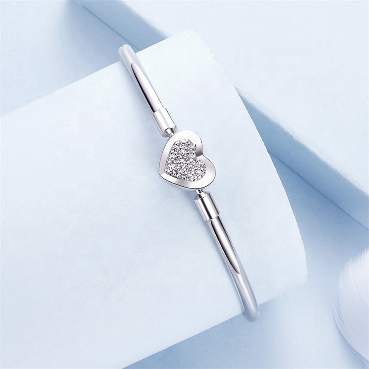 Heart Charm Bracelet with Sparkling Details – 925 Sterling Silver