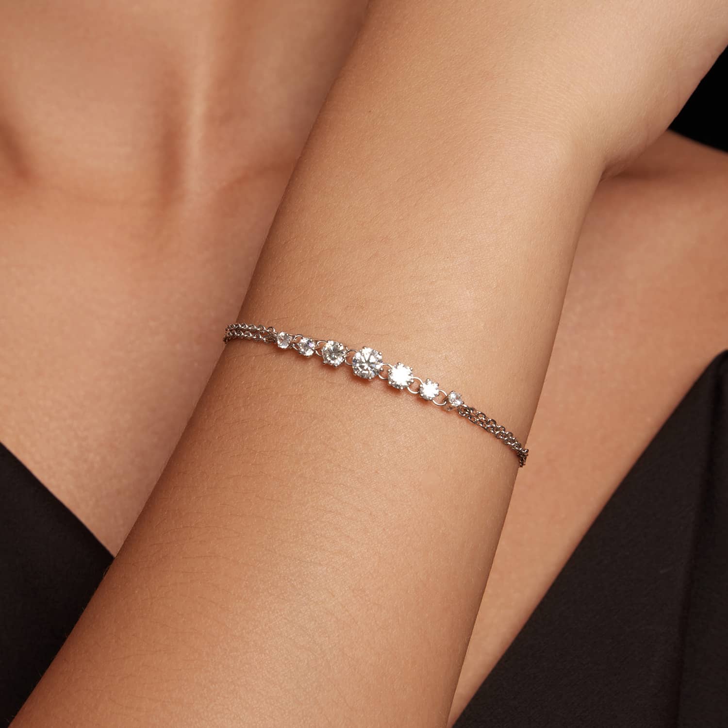 925 Sterling Silver Graduated Zircon Bracelet