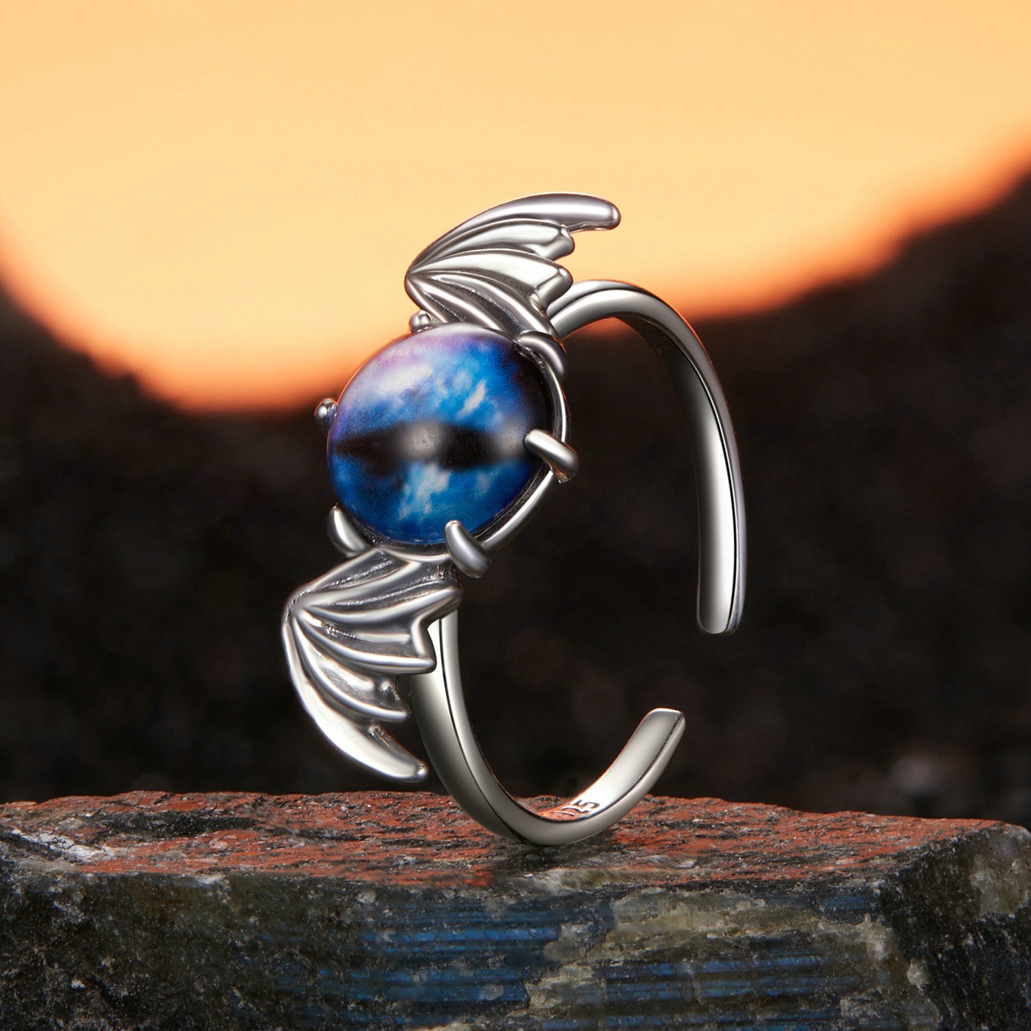 خاتم فضة 925 بتصميم أجنحة وفص أزرق