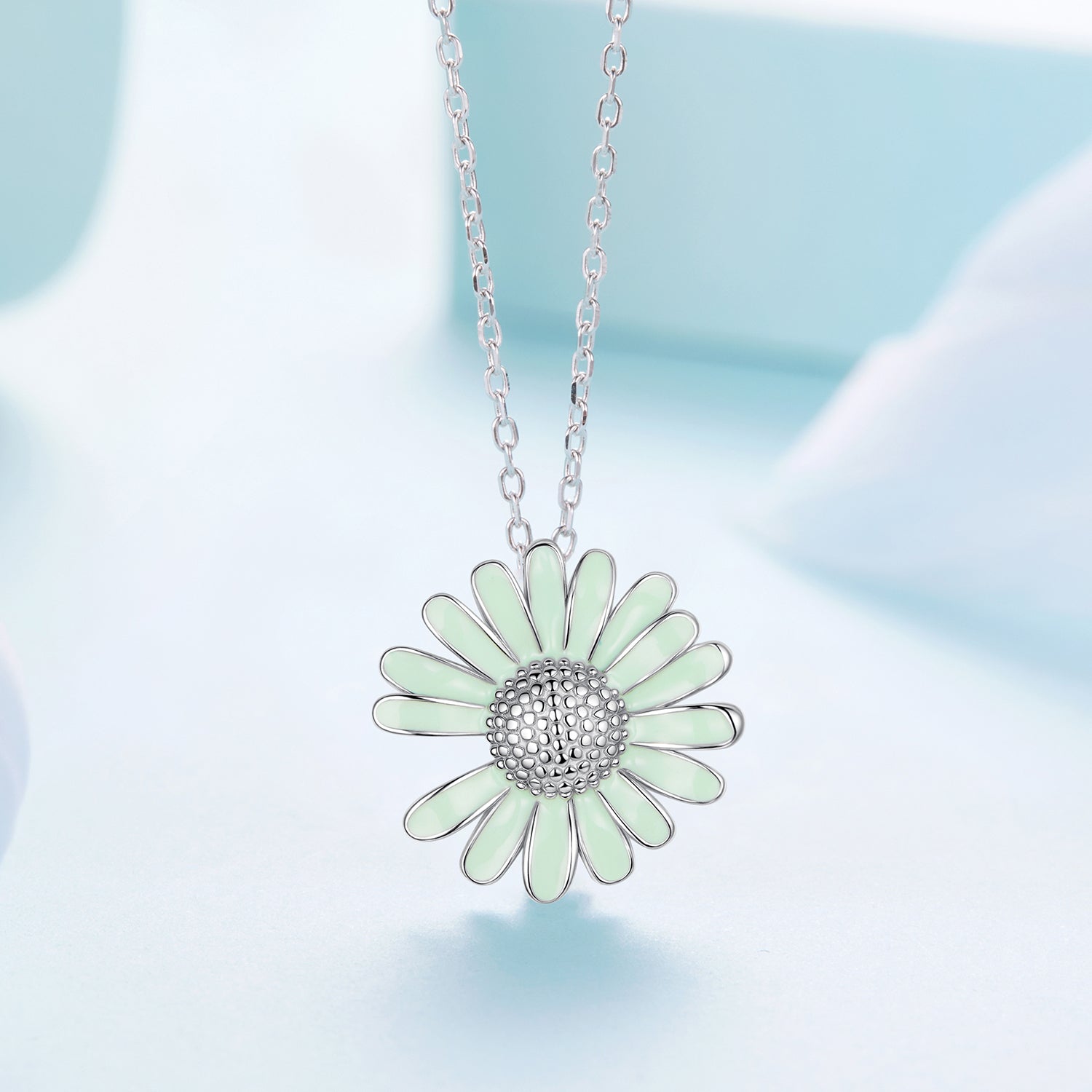 عقد زهرة رقيق أخضر فاتح فضة 925