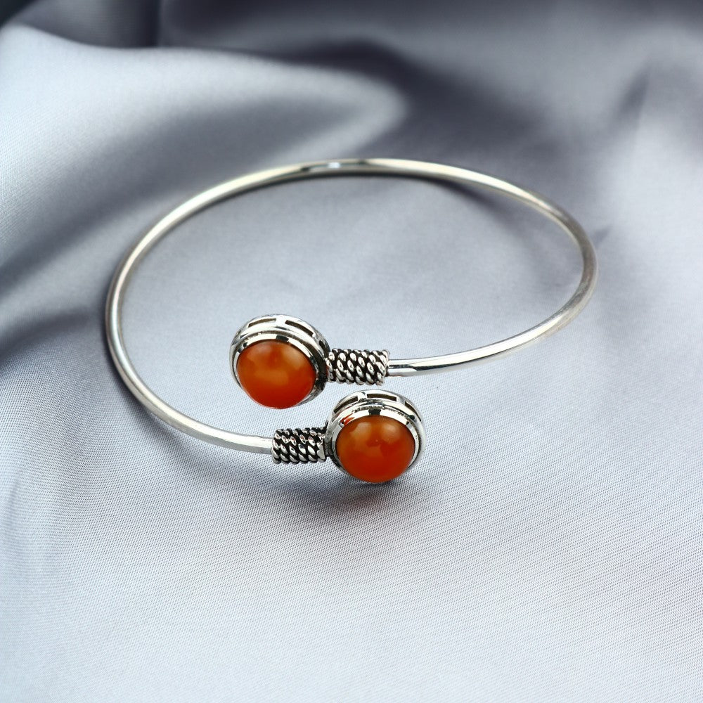 925 Egyptian Silver Bangle Crowned with Agate stone