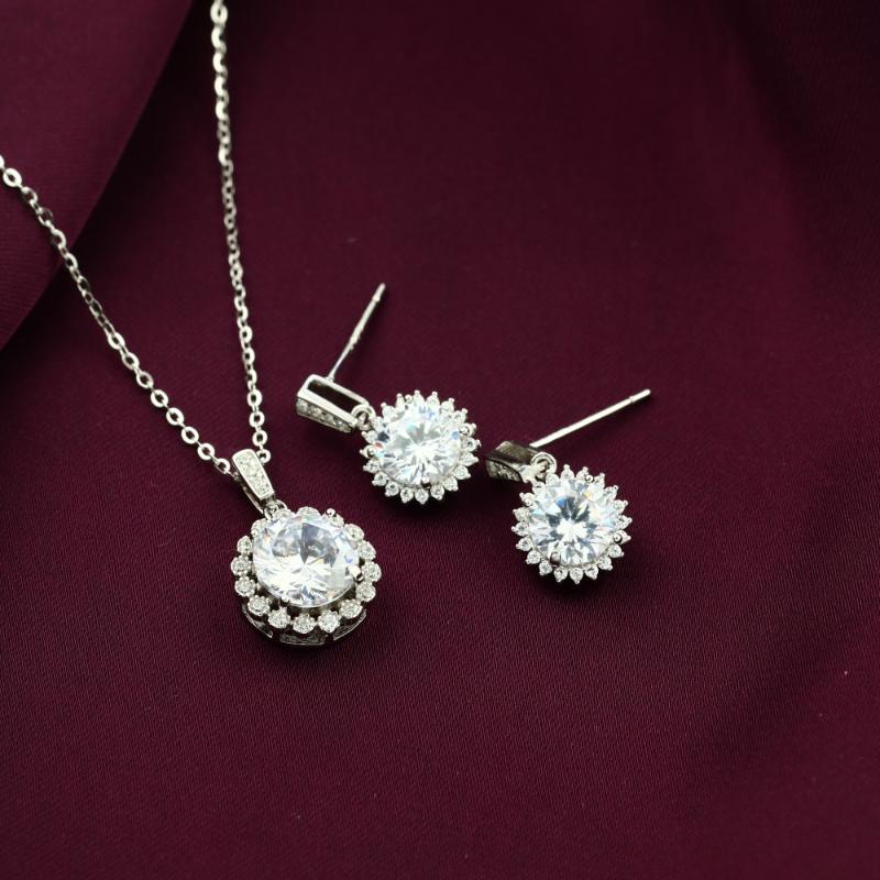 JSET08 - 925 sterling silver set with sun-shaped zircon stones