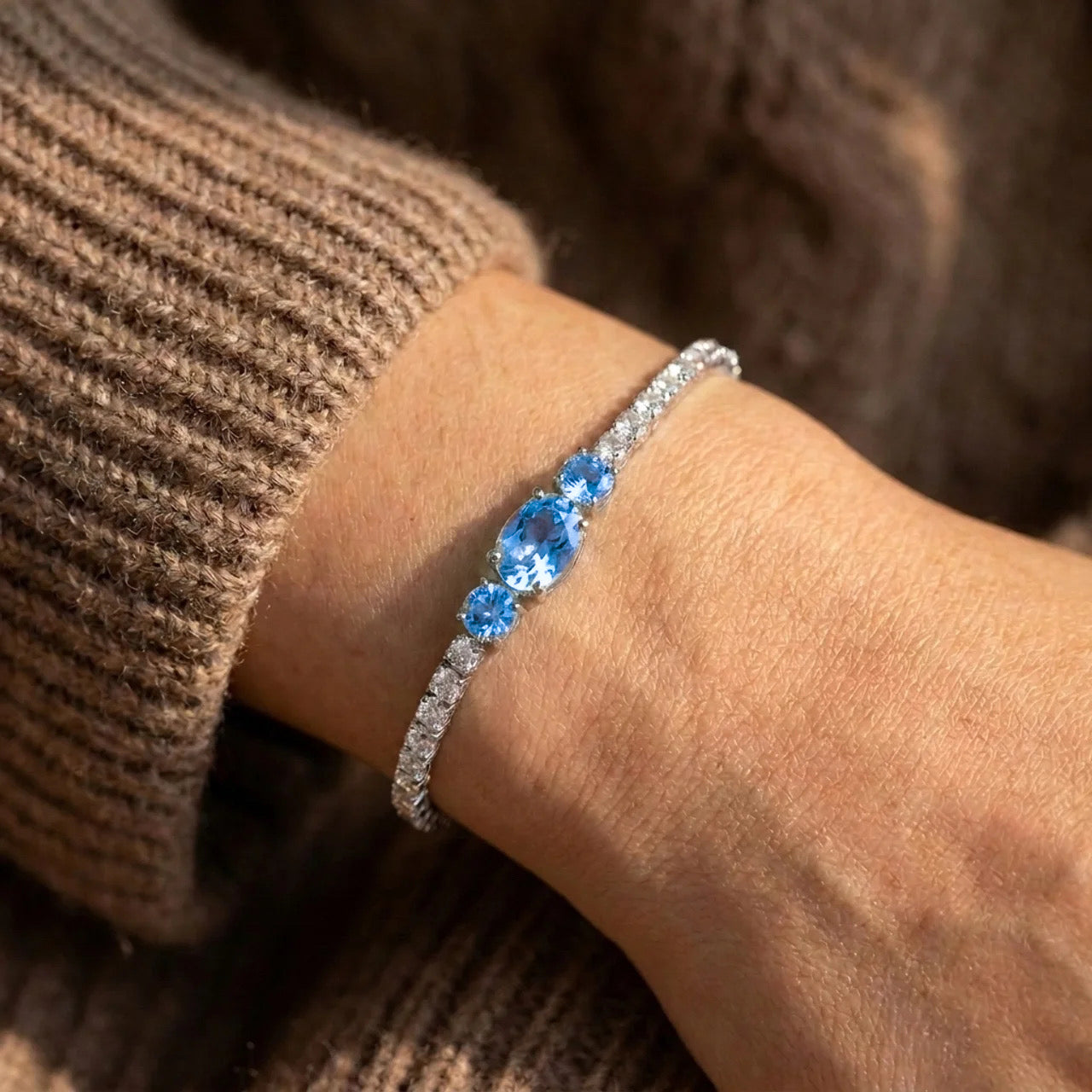 Royal 925 Silver Bracelet with Blue Stone and Sparkling Zircon Stones